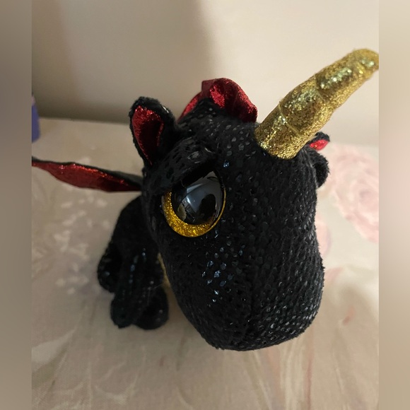 Jigsaw Puzzle Book & TY Dragon 🧩 - Picture 9 of 9